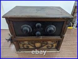 Antique Vacuum Tube Radio Vintage Pre-War Am Receiver Old-Fashioned Wood