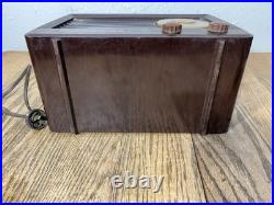 Antique Vintage Admiral Brown Bakelite AM Table Tube Radio 1940's 1950's Working Antique Vintage Admiral Brown Bakelite AM Table Tube Radio 1940's 1950's Working