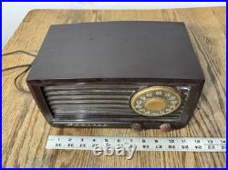Antique Vintage Admiral Brown Bakelite AM Table Tube Radio 1940's 1950's Working Antique Vintage Admiral Brown Bakelite AM Table Tube Radio 1940's 1950's Working