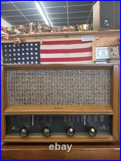 Antique Vintage Philco AM/FM Tube Radio Model Tested & Working Antique Vintage Philco AM/FM Tube Radio Model Tested & Working
