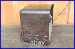 Antique Vintage RCA Victor 5Q55 RC-477D AM Superheterodyne Tube Radio Bakelite