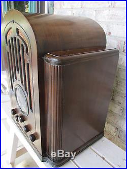 Antique Vintage RCA Victor Model 128 Tube Radio Tombstone BEAUTIFUL