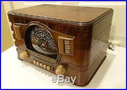 Antique Vintage Shortwave Tube Radio ZENITH Beautiful