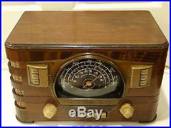 Antique Vintage Shortwave Tube Radio ZENITH Beautiful