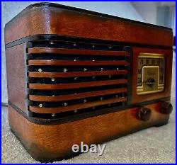 Antique Vintage Wooden Addison tube radio. WithBluetooth