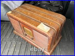Antique Vintage radio with tubes, free shipping estate sale find