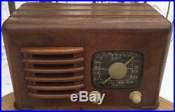 Antique Zenith 6D525 Wood Tube Table Radio WORKS! Vintage 1941