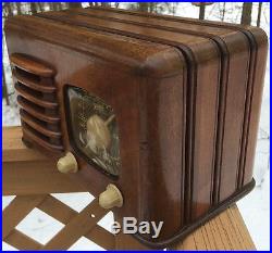 Antique Zenith 6D525 Wood Tube Table Radio WORKS! Vintage 1941