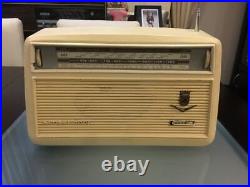 Antique vintage radio. Collectable item. Decorative radio. Home office trinket