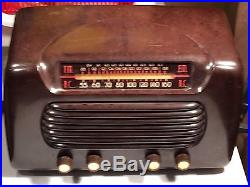 Art Deco Vintage 1948 Philco Model 48-472 Brown AM/FM Table Radio