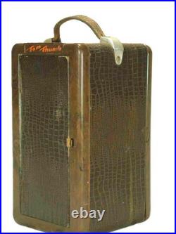 Automatic Radio Manufacturing Tom Thumb 1947 vintage tube radio old antique