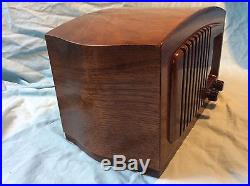 Beautiful And Hard To Find Philco Vintage Antique Wooden Tube Radio Must See