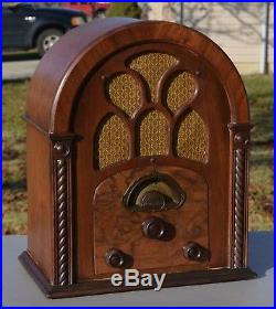 BEAUTIFUL VTG (1931) Atwater Kent 80 Cathedral BC Tube Radio Receiver