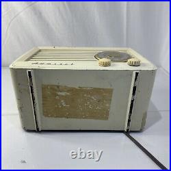 Bakelite Admiral Tube AM Radio Super Auroscope Circa 1940's Vintage Cream Color