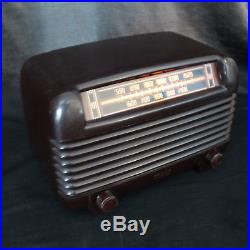 Beautiful Antique Vintage Bakelite Philco Transitone Tube Radio Plays Great
