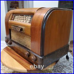 Beautiful Vintage 1941 Philco Radio Model 42-345 Looks and Plays Terrific Beautiful Vintage 1941 Philco Radio Model 42-345 Looks and Plays Terrific