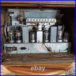 Beautiful Vintage 1941 Philco Radio Model 42-345 Looks and Plays Terrific Beautiful Vintage 1941 Philco Radio Model 42-345 Looks and Plays Terrific