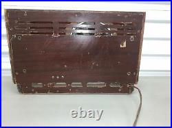 Beautiful Vintage 1953 Philco Table Top Wood Tube Radio Model # 58