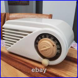 Beautiful Vtg Farnsworth Bullet Art Deco Style Radio GT-051 Looks & Plays EXE