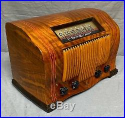 Beautiful, working 1942 Emerson Ingraham vintage vacuum tube radio