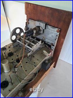 CAPEHART VINTAGE TUBE RADIO, AS IS, For Parts Or Repair Only