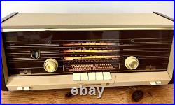Clean Working Vintage Philips Norelco B4X12A/54 Tube Radio, Lights Work Clean Working Vintage Philips Norelco B4X12A/54 Tube Radio, Lights Work