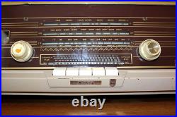 Clean Working Vintage Philips Norelco B4X12A/54 Tube Radio, Lights Work Clean Working Vintage Philips Norelco B4X12A/54 Tube Radio, Lights Work