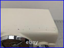 Crosley 10-135 White Automotive Dashboard Tube Radio VTG Powers On, Needs Repair