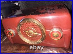 Crosley 10-138 vintage Maroon tabletop tube radio 1950s