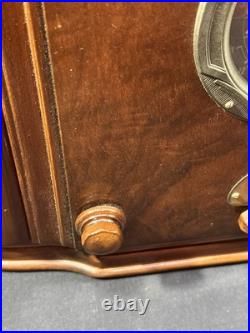 Crosley Tube Wood Tombstone Vintage Radio! Working