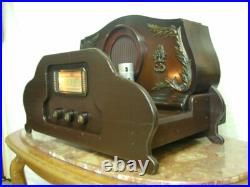 Custom Vintage Tube Radio, Handcrafted Case Fully Restored, One-of-a-Kind Design Custom Vintage Tube Radio, Handcrafted Case Fully Restored, One-of-a-Kind Design