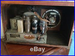 Detrola Vintage Tube Radio Serviced Model 146E