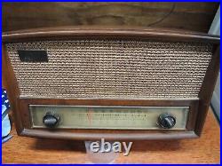 ESTATE Vintage 1950s Zenith G730w Tube AM/FM Radio with Phono Input