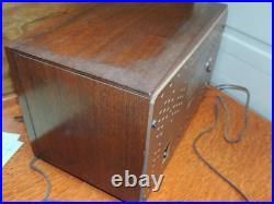 ESTATE Vintage 1950s Zenith G730w Tube AM/FM Radio with Phono Input