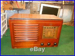 Emerson Old Antique Wood Tube Vintage Working Radio
