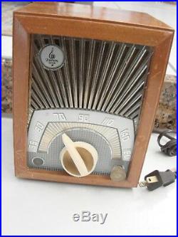 Emerson Radio Model 713 Series A Sunburst Small Tabletop Tube Vintage Working