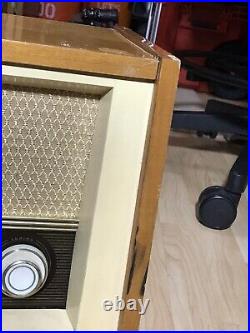 Emud T-7 vintage tube radio