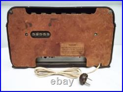 FADA 790 VINTAGE ANTIQUE BAKELITE AM FM TUBE RADIO Plays withIssue FADA 790 VINTAGE ANTIQUE BAKELITE AM FM TUBE RADIO Plays withIssue