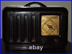 FADA model 148 Radio No cracks or chips. Deco Bakelite Tube Vintage Antique