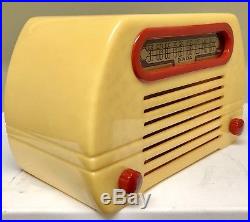 Fada 1945 TEMPLE Catalin Bakelite vintage vacuum tube radio- BEAUTIFUL WORKING