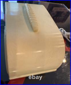 Fada Radio Vintage Cloud 845 Nice Works, Read Descrip, See Pictures