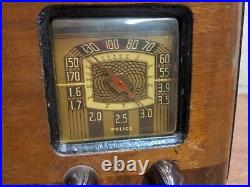 Fada Vintage Wood Tube Table Radio Model 52 Broadcast Police SuperHeterodyne