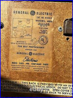 General Electric Tube Radio 495 AM GE Vintage 1950s Mid Century Turns On