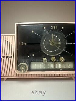 General Electric Tube Radio Clock GE Vintage Atomic Age Jetsons MCM Pink Works