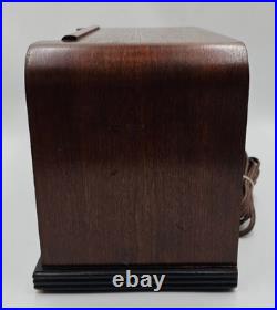 Great Original Condition Philco Model 42-321 Vintage Tube Working AM Radio