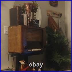 Grundig 4010 Vintage Wooden Tabletop Tube Radio with Push-Button Tuning