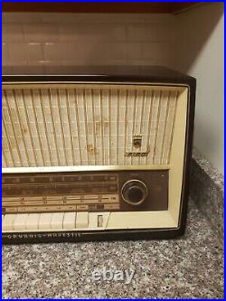 Grundig Majestic Vintage Tube Radio Model 2120 Read Description