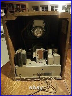 HTF Vintage Grunow Model 750 Tombstone Radio Perfect For Restoration