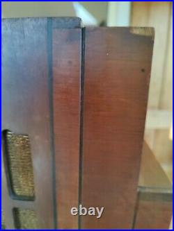 HTF Vtg Silvertone Model 1850 AM/SW Battery Operated Skyscraper Tombstone Radio HTF Vtg Silvertone Model 1850 AM/SW Battery Operated Skyscraper Tombstone Radio