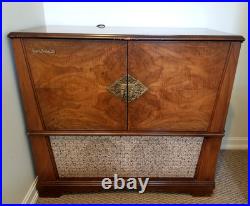 High fidelity Vintage Philips 263-2 Radio Record Player Console Made in Canada